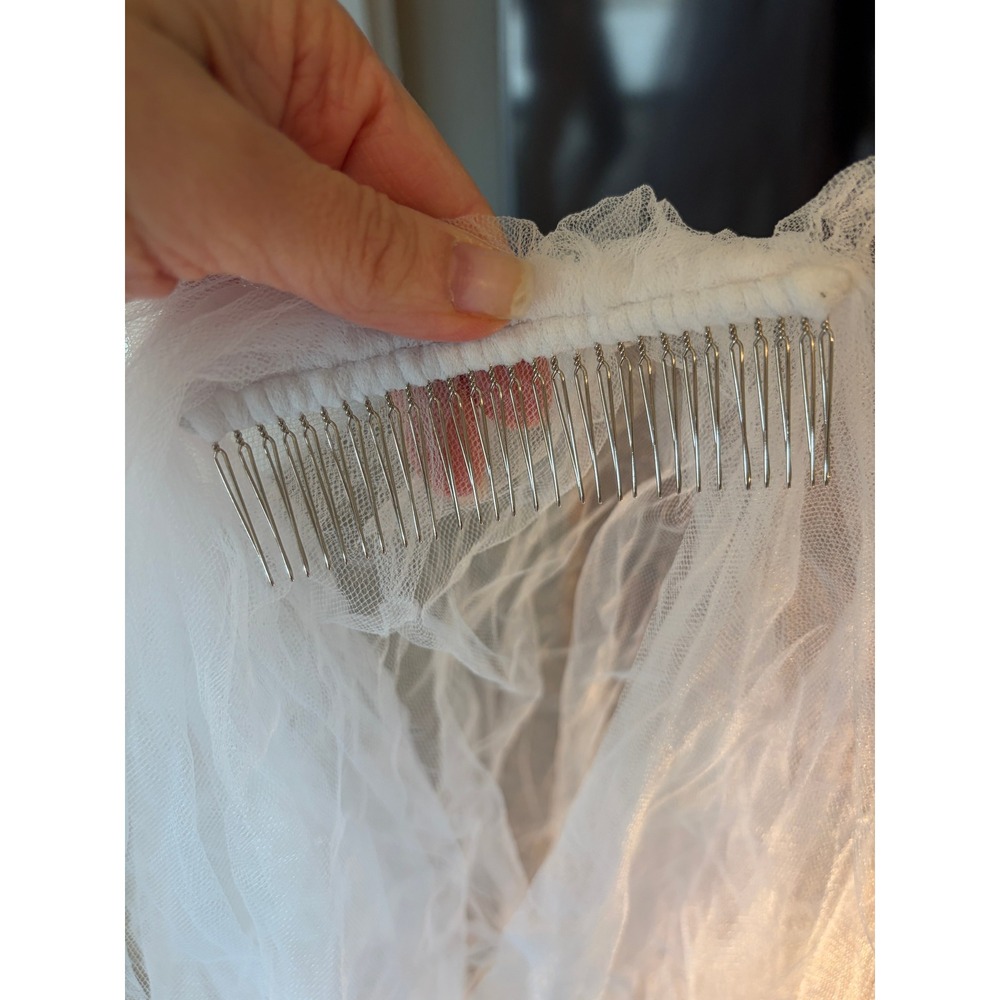 White Two Tier Beaded Scalloped Edge Bridal Veil Waist Length Pearl Trim 34in - Picture 12 of 14